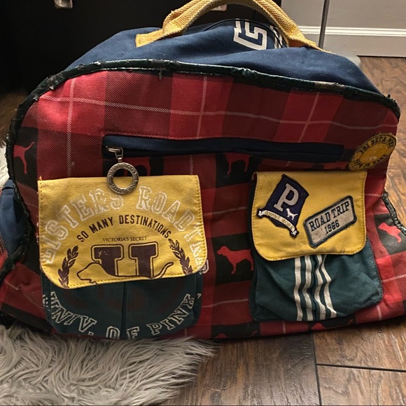 SOLD! Overnight rolling suitcase SOLD - Picture 5 of 5